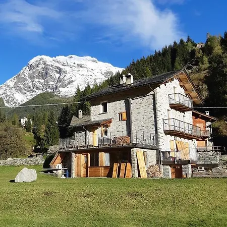 Terre Aromatiche Chiesa in Valmalenco